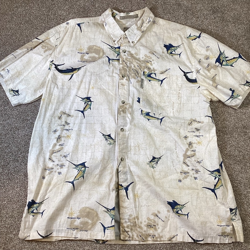 Columbia Cream Marlin Print River Lodge Button Down Short Sleeve Shirt